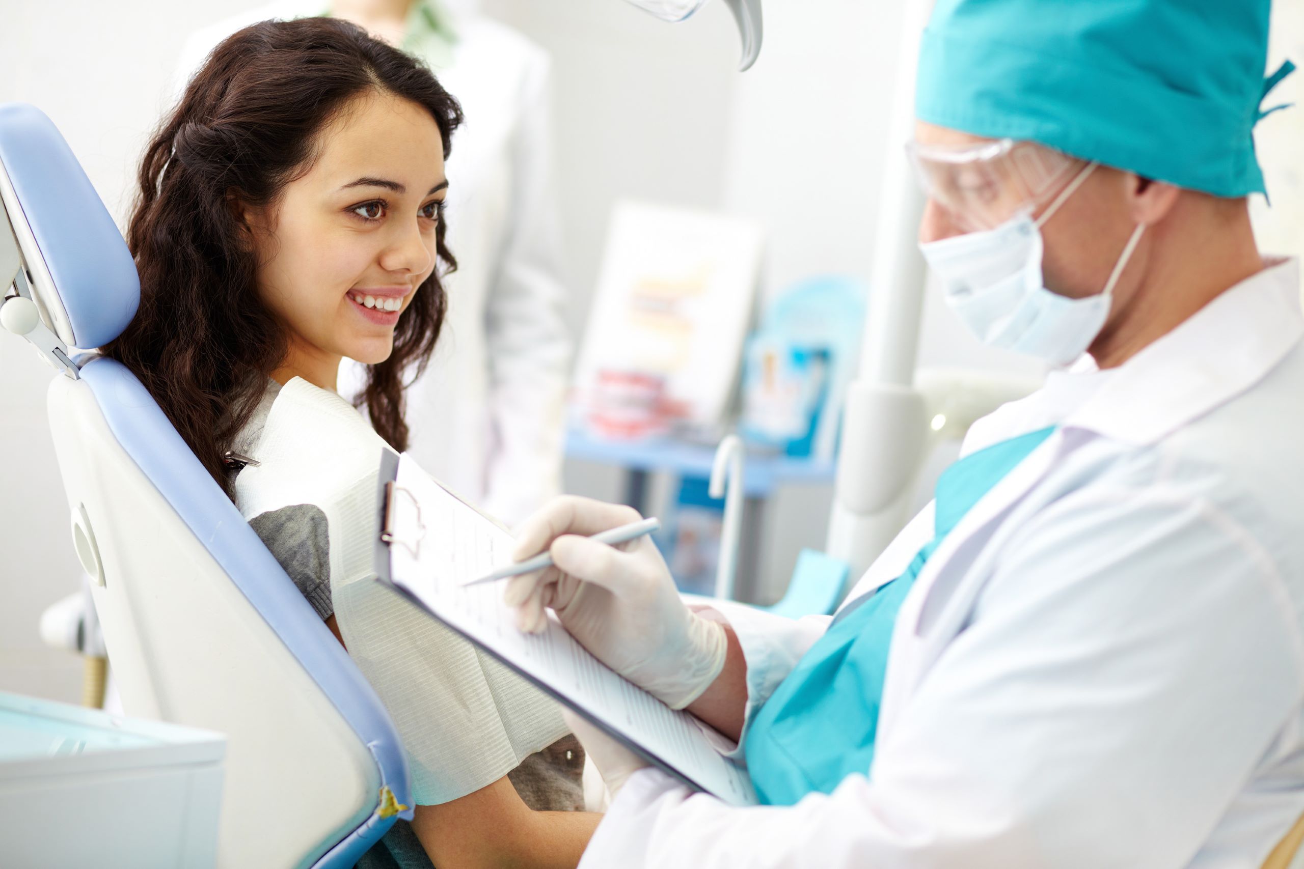 Choosing Between PPO and HMO: A Dive into Dental Networks and Costs