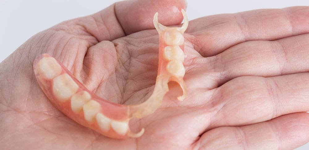 The Art of Partial Dentures: Balance Between Function and Aesthetics