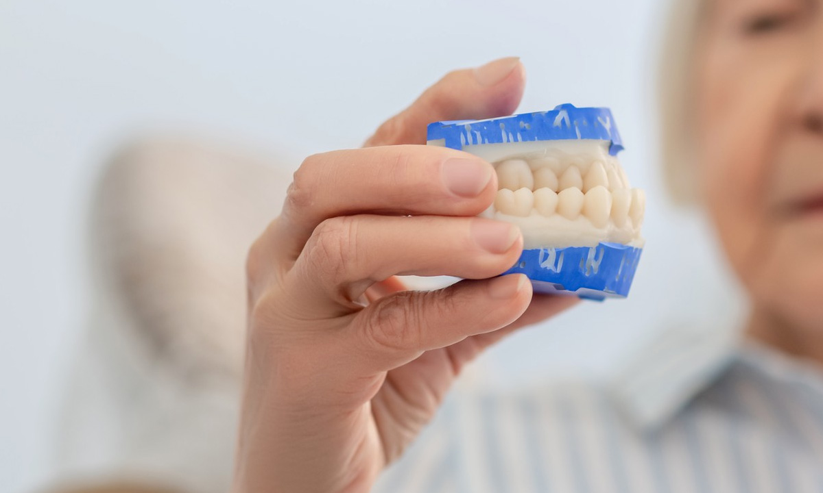 From Pressure Sores to Candida: Exploring the Roots of Denture Stomatitis